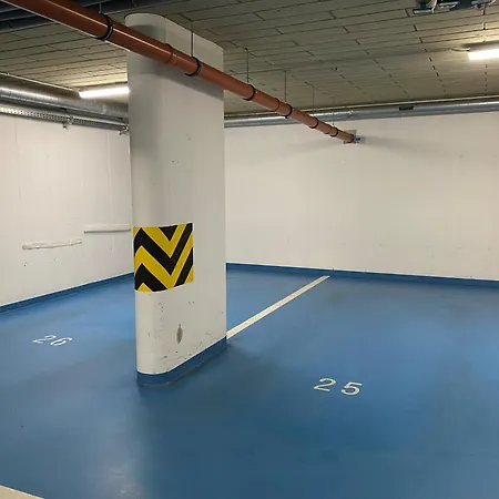 Lägenhet Penthouse Mit Balkon In Zentraler Lage In *