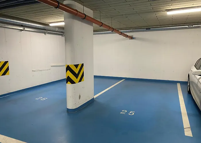 Lägenhet Penthouse Mit Balkon In Zentraler Lage In *