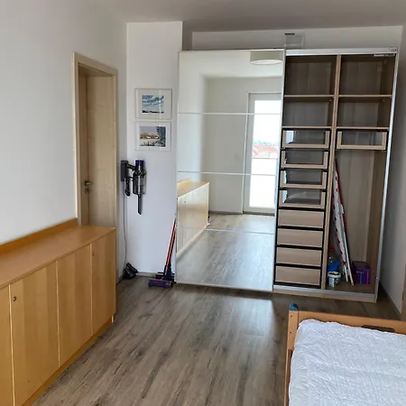 Penthouse Mit Balkon In Zentraler Lage In Apartman Plzeň
