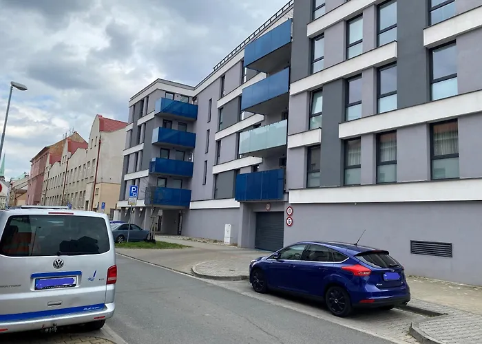 Penthouse Mit Balkon In Zentraler Lage In Apartman *